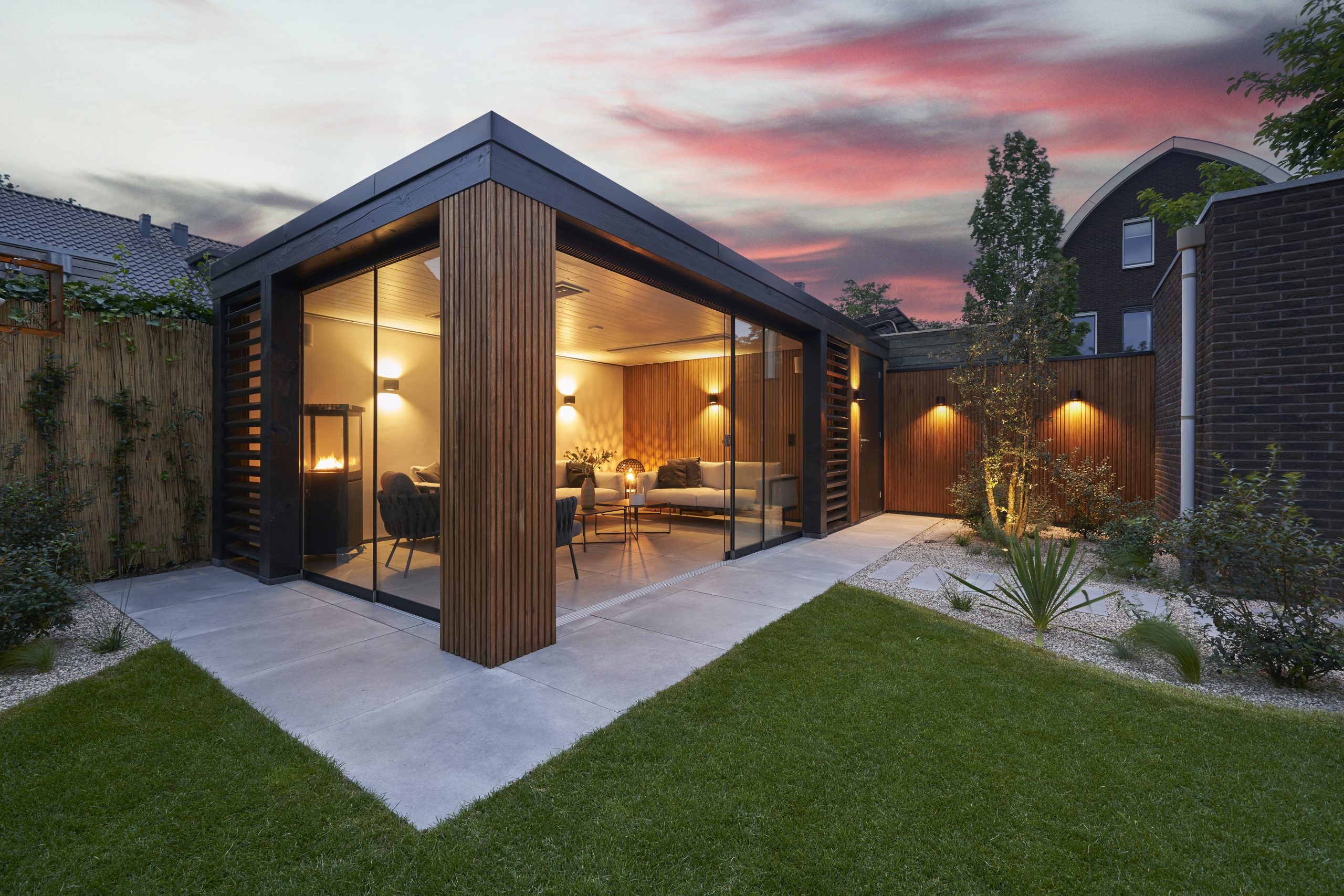 Luxe loungetuin in Apeldoorn