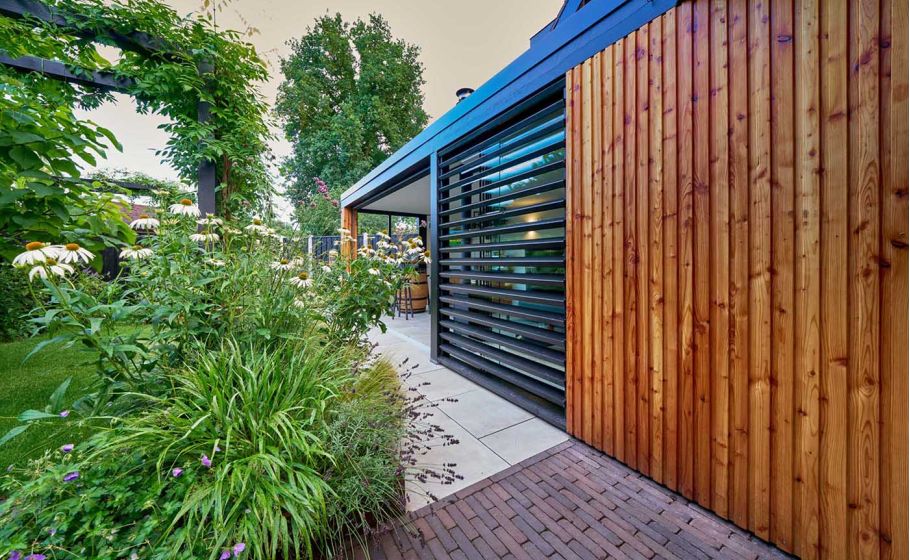 Terrasoverkapping met schaduwdoek