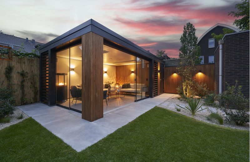 Luxe loungetuin in Apeldoorn